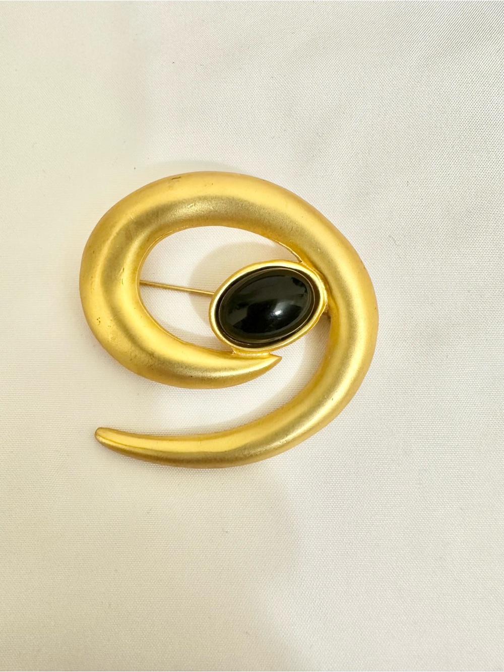 Vintage Matte Gold-Plated Spiral Brooch w/ Black Cabochon